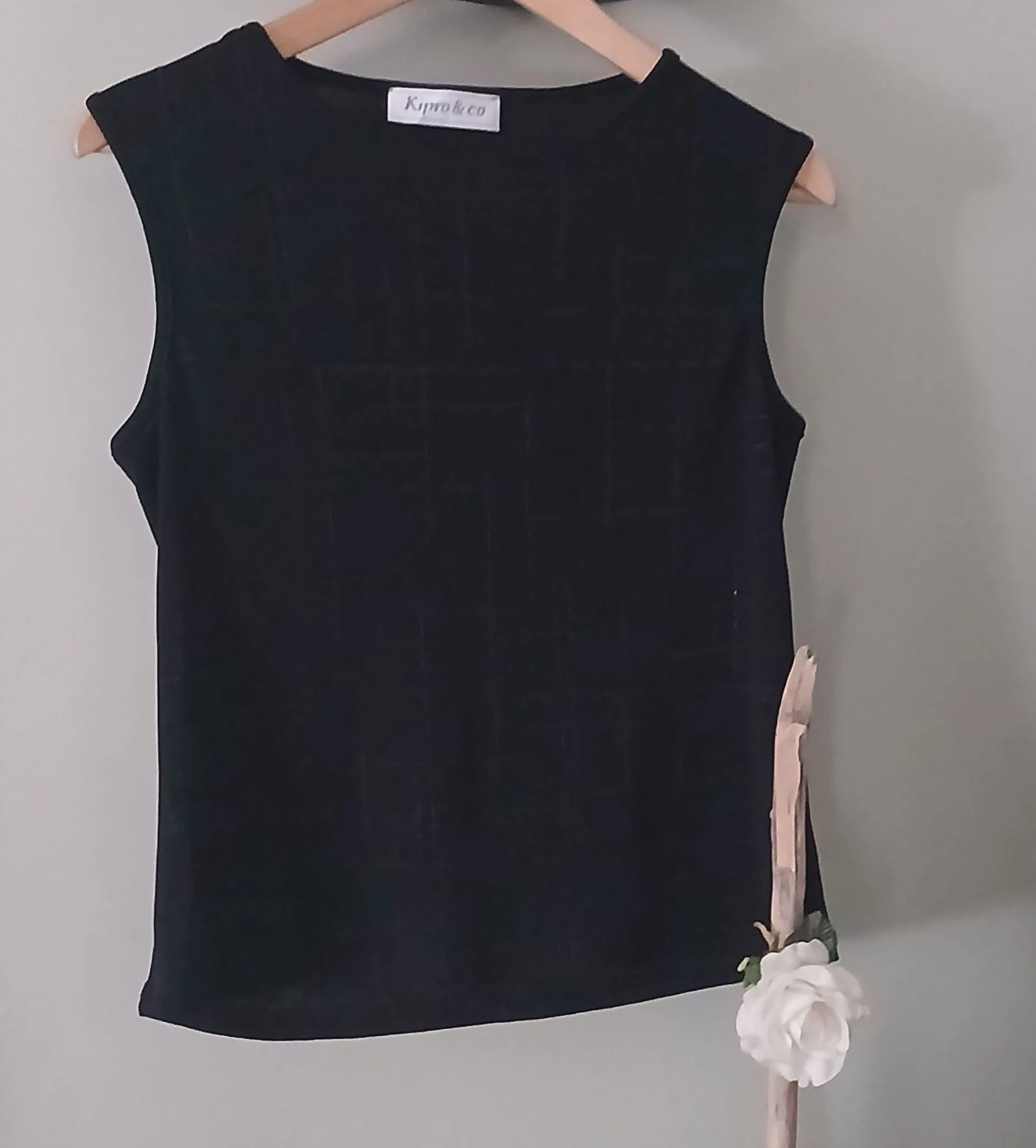 Haut sans manches noir argenté Kipro & co – Taille 42 – Fabriqué en France